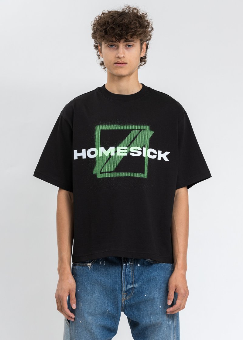WE11DONE "HOMESICK" Big Logo T-Shirt